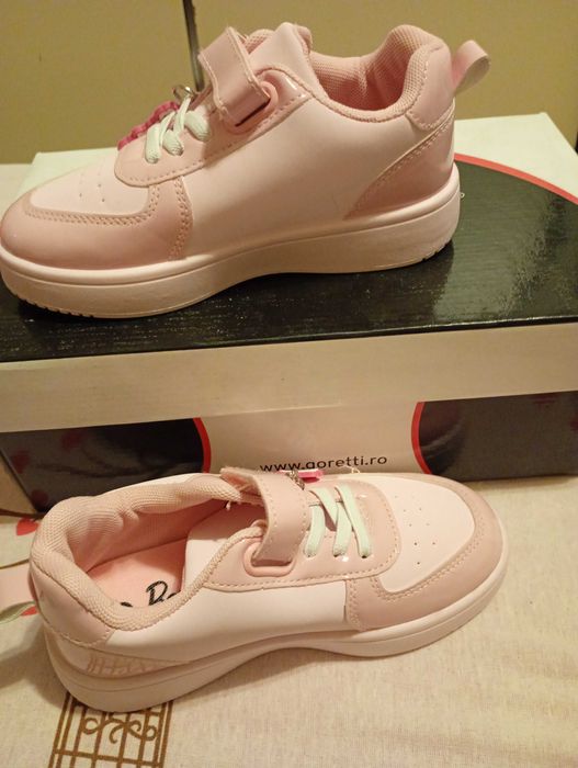 Adidași Barbie nr.29