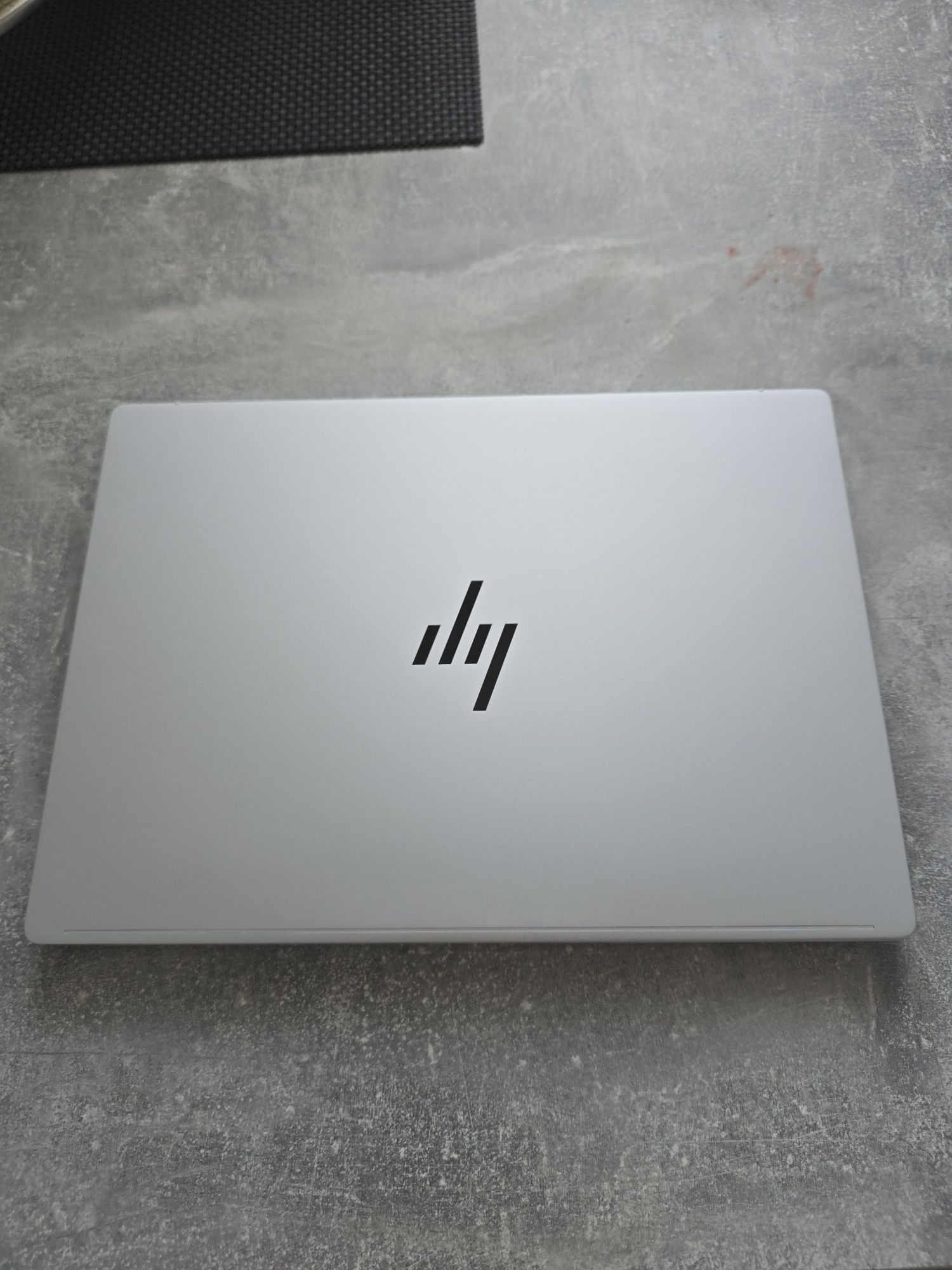 HP Omnibook Snapdragon X, AI, 16 GB RAM,26 часа батерия, 512GB SSD,