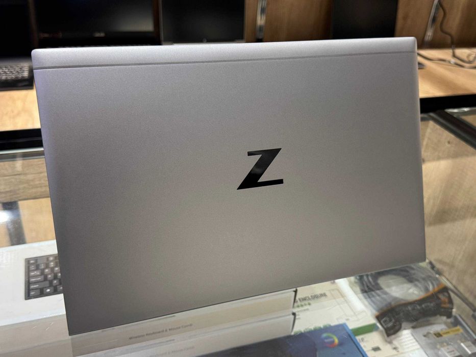 HP ZBook Firefly 15 G8 Core i7-1185G7 ram 16 ssd 256 Nvidia T500 4гб