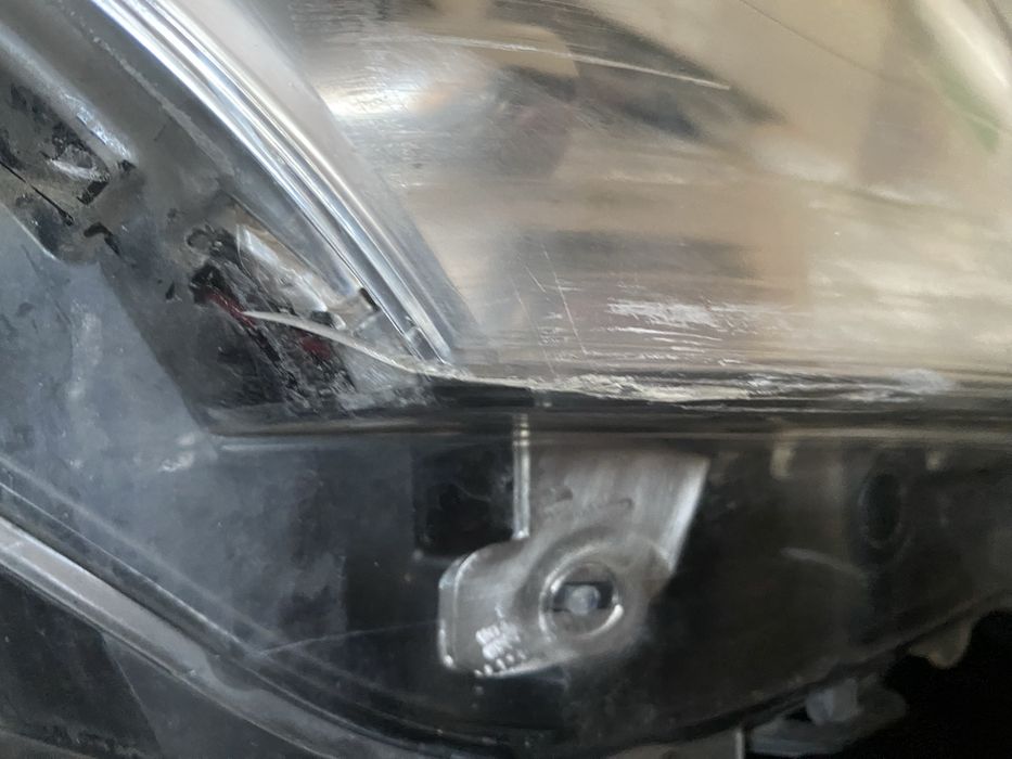 Far dreapta Peugeot 3008 5008 an 2010-2013