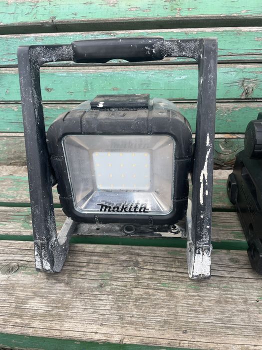 Лед прожектор/фенер makita dml 805 14.4/18