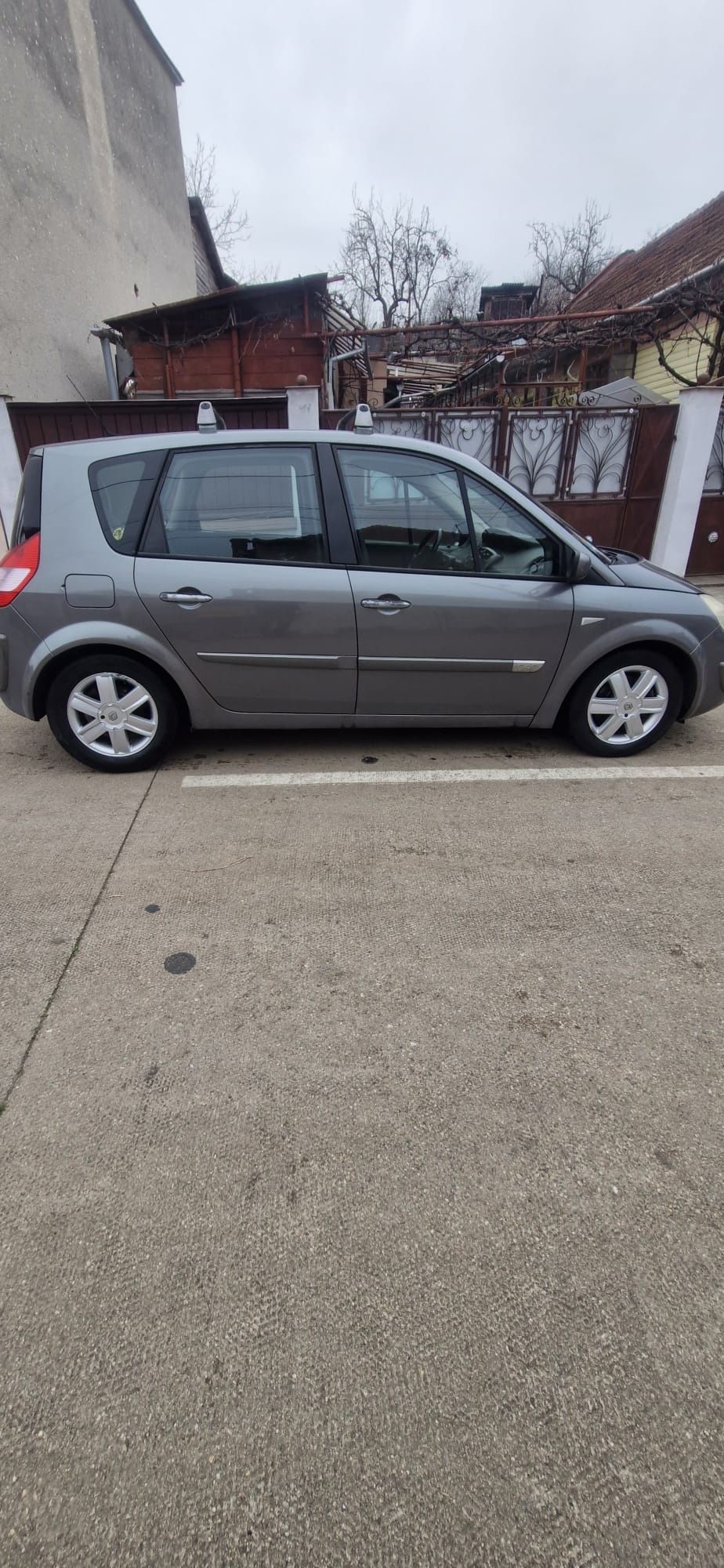 Vând autoturism Renault  Scenic