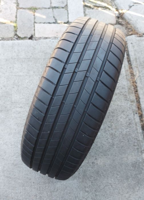O bucată 195/65 R15 vară - una Bridgestone Continental