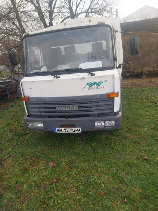 Vând nissan 3000 diesel