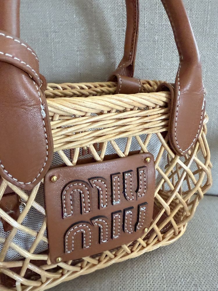 Geanta Miu Miu stoc