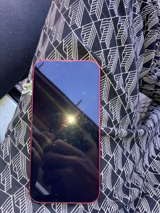 Vand/schimb iphone 13 impecabil orginal tot