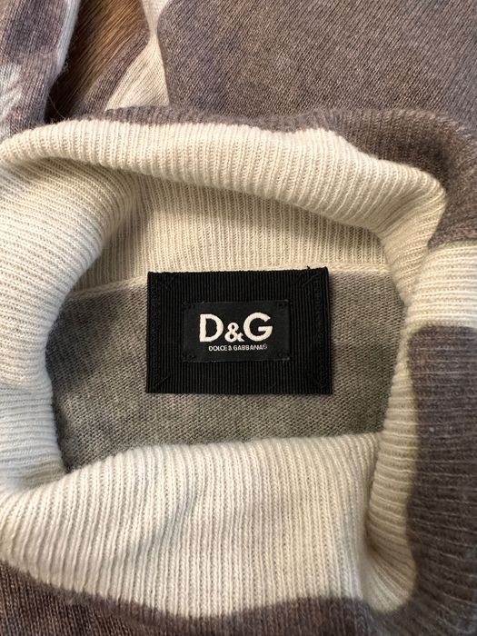 Dolce and Gabbana - вълнен пуловер