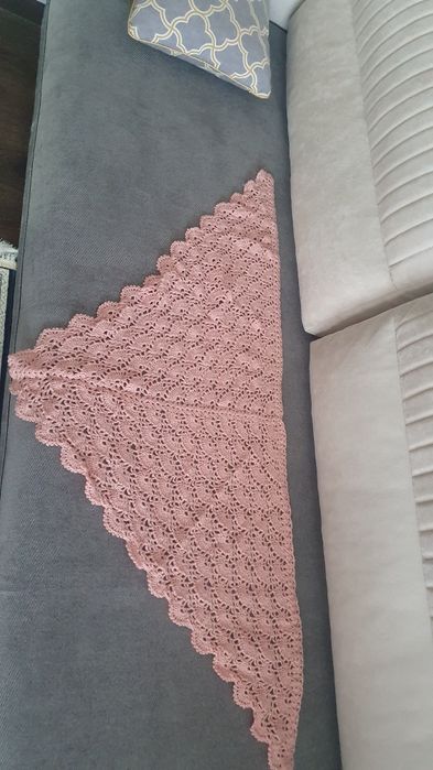 Платок вязанный крючком