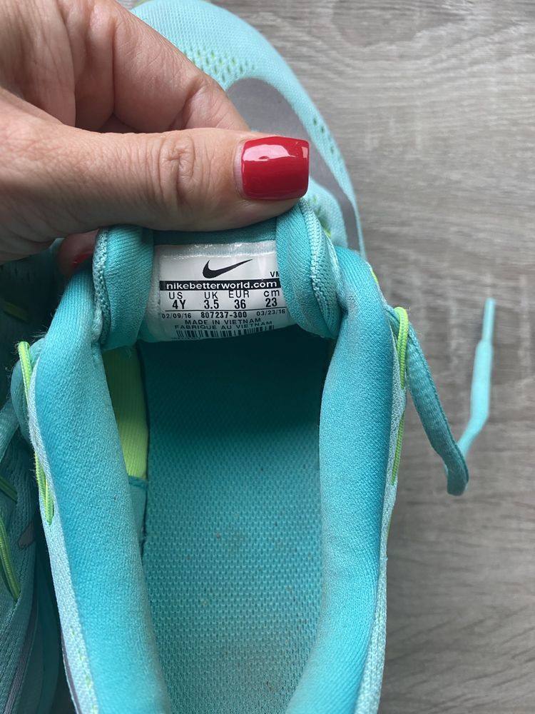 Маратонки Nike AirMax2016