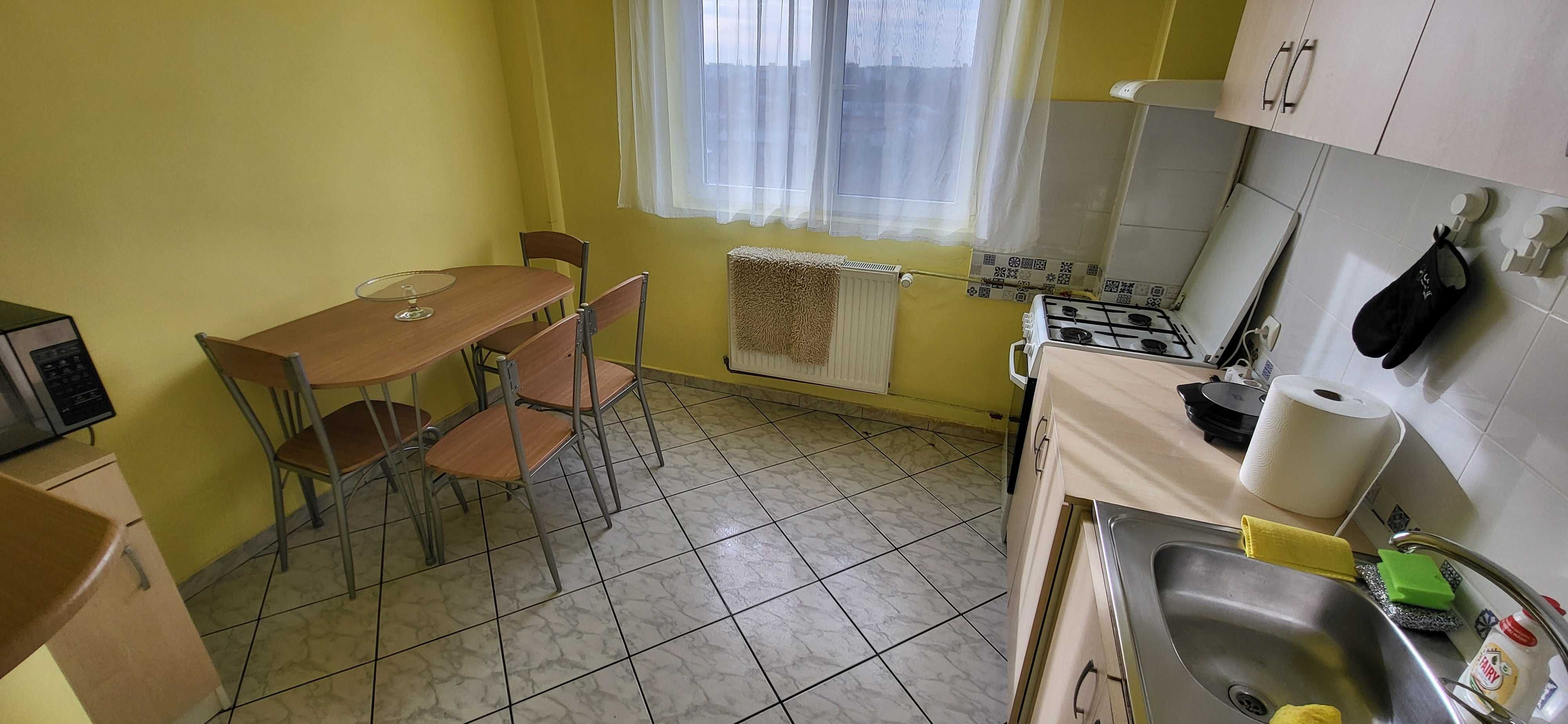 Inchiriez apartament cu 3 camere sos. Berceni