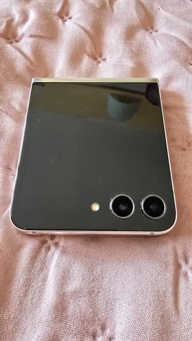 Samsung Z flip 5 256GB