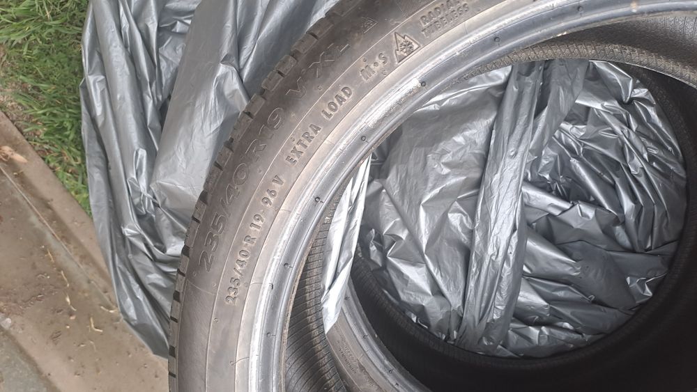 2 Броя Зимни гуми Continental wintercontact  TS 860 S размер 235/40/19