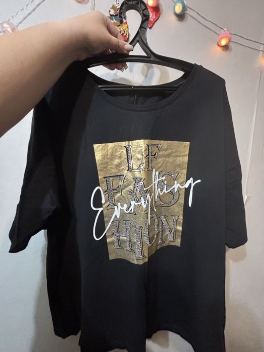 Продам футболку новую