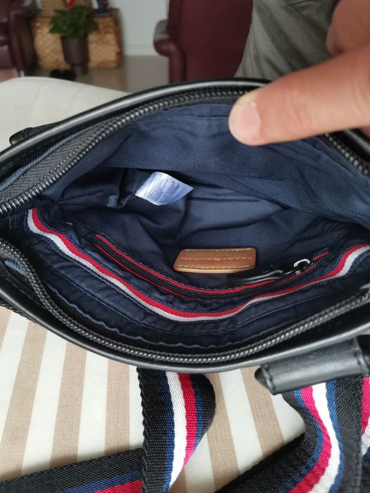 Vand geanta TOMMY HILFIGER marime mica