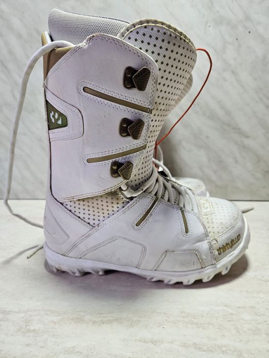 Boots 124 buti placa snowboard Thirtytwo   mărimea  40  .
