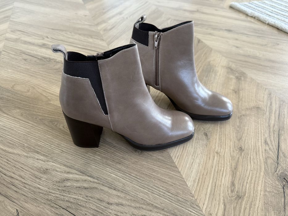 Ghete elegante cu toc Rizzoli