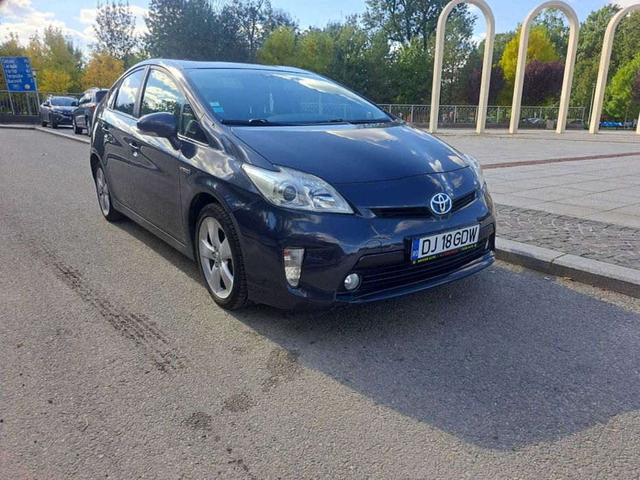 Toyota Prius Hybrid, an 2014, AC, 1.8 benzina +GPL nou, cutie automata