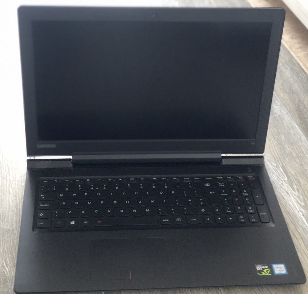 Laptop Lenovo IDEA PAD 700