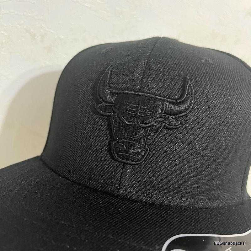 Chicago Bulls snapback шапка с права козирка чикаго булс new era