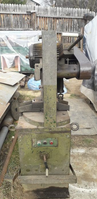 Vand utilaj debitat cu disc abraziv