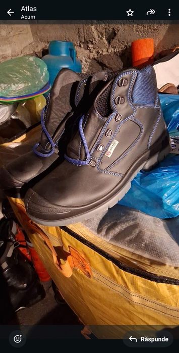 Ghete  piele  iarna