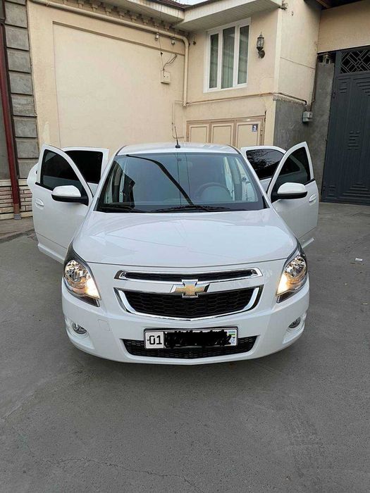 Chevrolet Cobalt Automatik, 2024 года выпуска.
