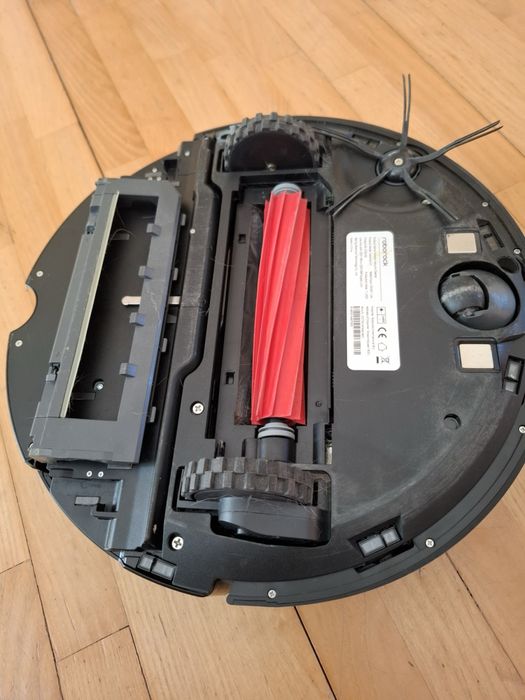 Продава се прахосмукачка робот Roborock S7!