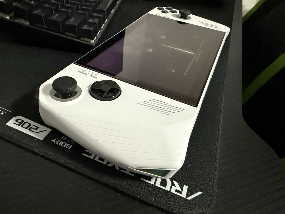 ASUS ROG Ally Z1 Extreme