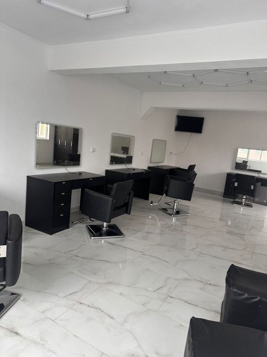 Inchiriz Loc , scaun pentru : frizerie , coafor