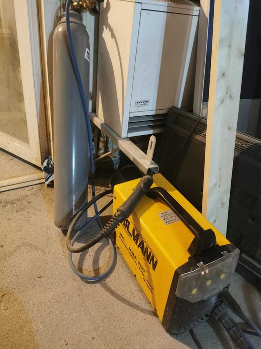 Aparat de sudura cu butelie si carucior