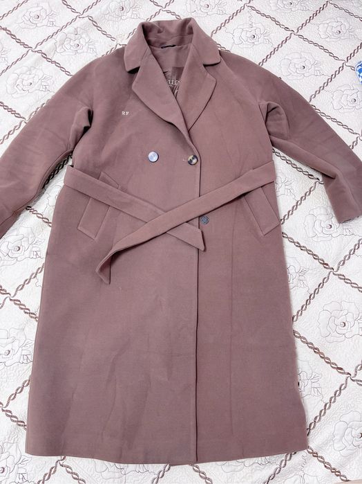 Рафаелло пальто 40000 т почтий новый