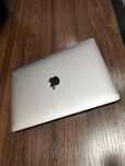 Macbook Air 2017 • 99% viata Bateriei • 8 GB RAM • 256 GB