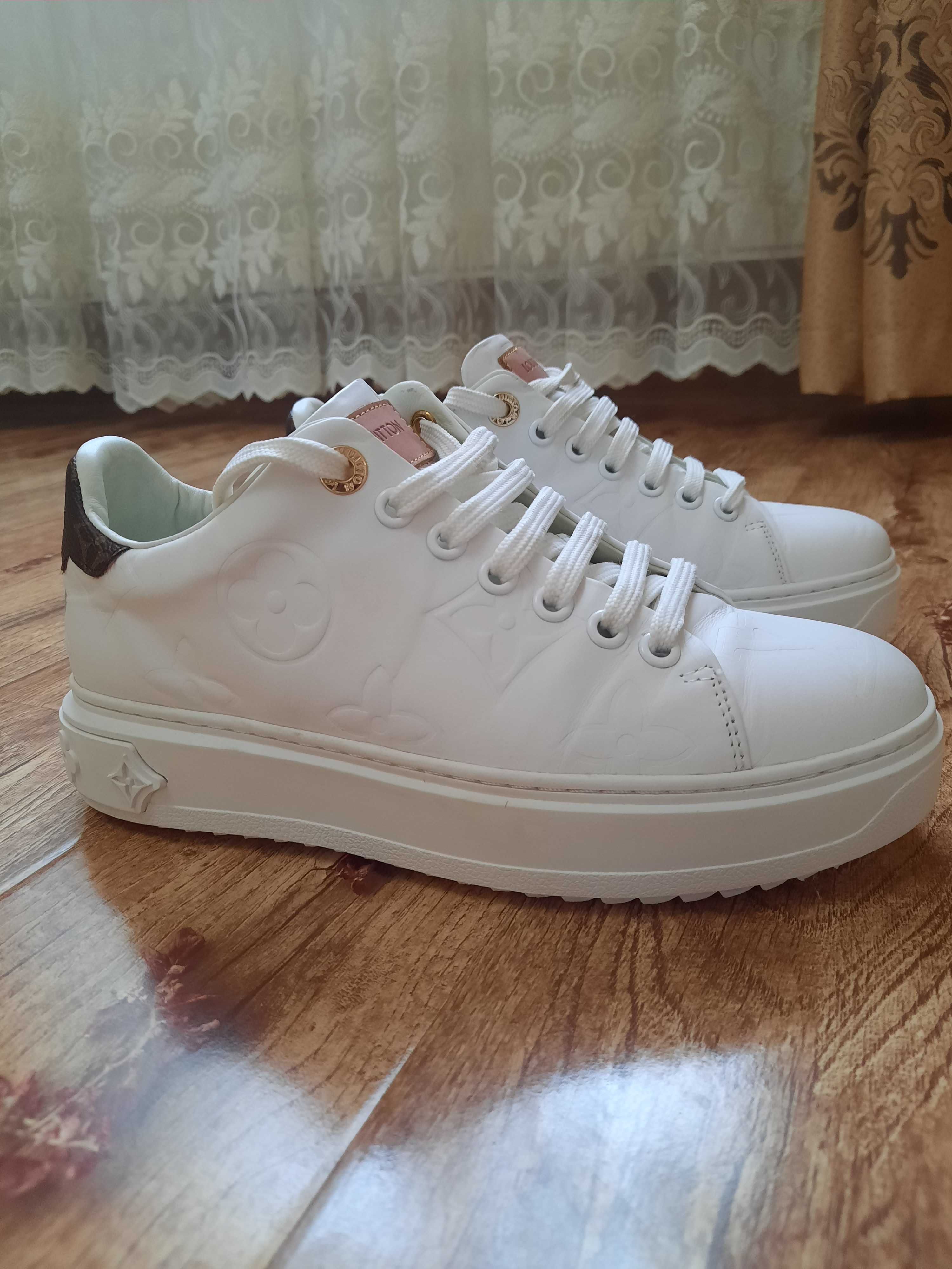 Louis Vuitton Time Out Sneaker Leather,White 36 EU