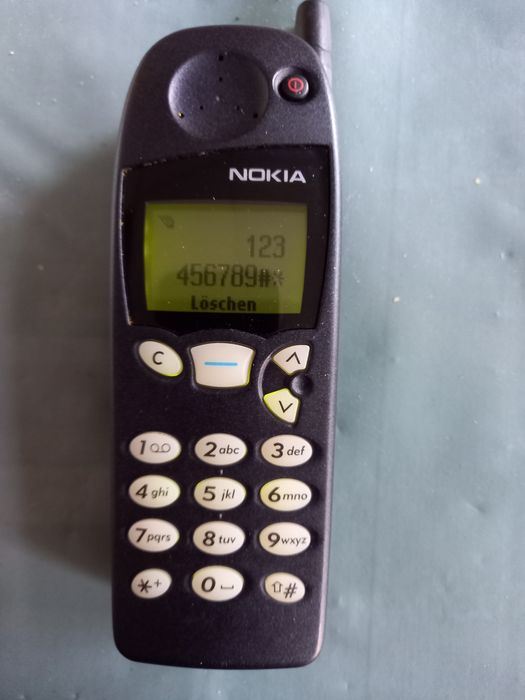 Vând telefon Nokia 5110 pt Colecționari sau Pasionați sau piese