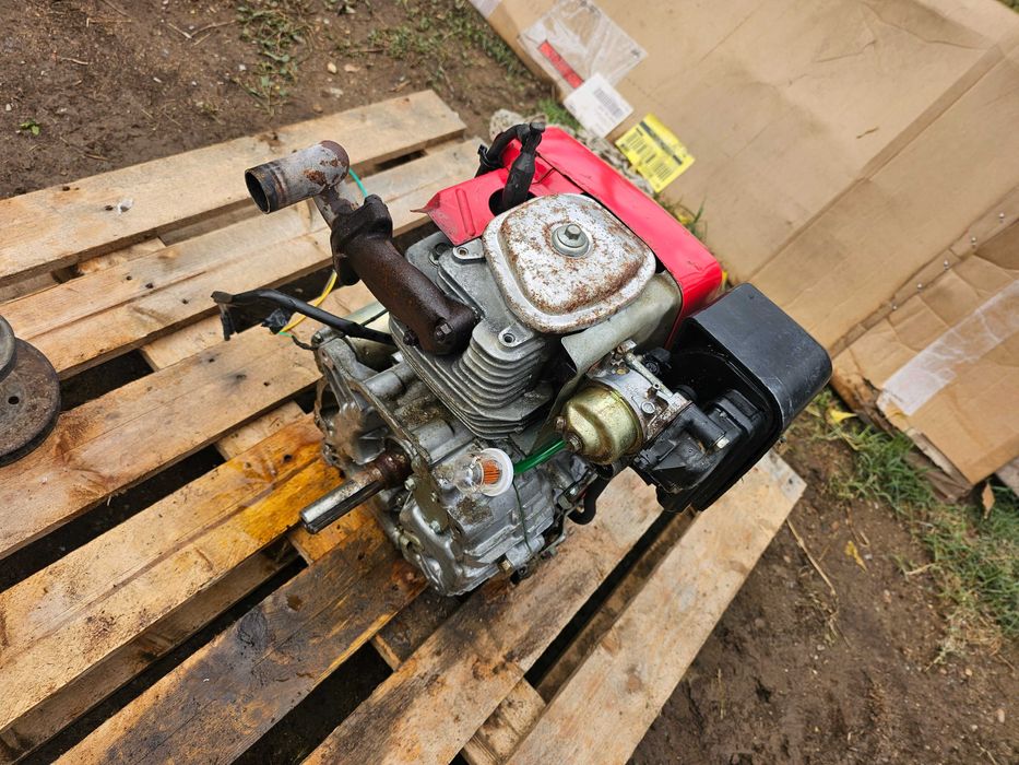 HONDA/Двигател з Тракторна Косачка 13.Коня