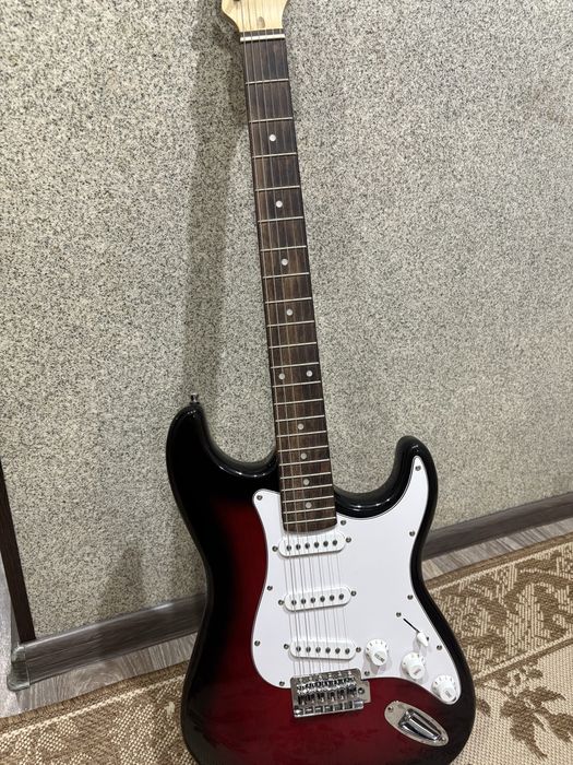 Продам электрогитару