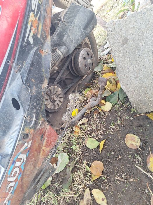 Vând scuter gy 6 defect!