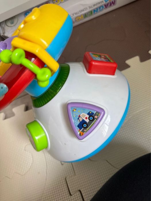 Jucarie muzicala cu proiector si volan