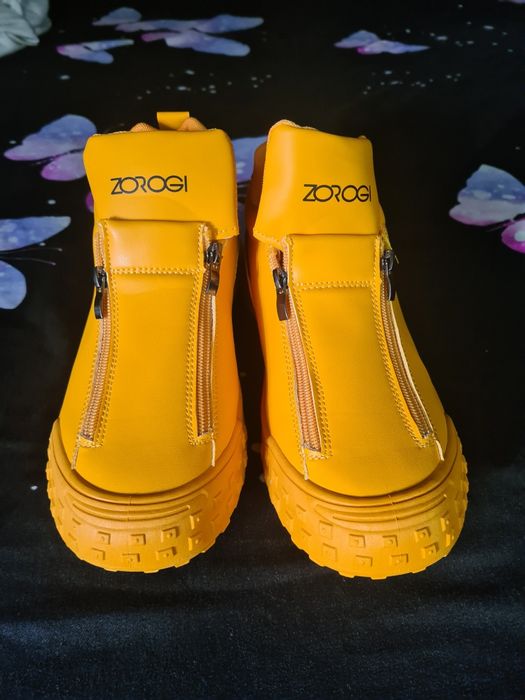 Pantofi sport  mărimea 41.