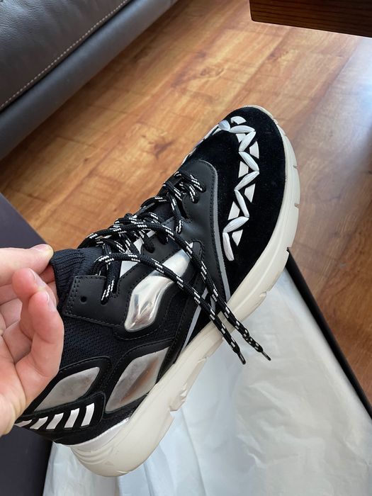 Оригинални обувки Valentino