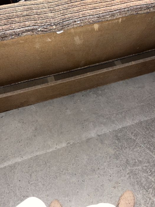 Продается старый диван