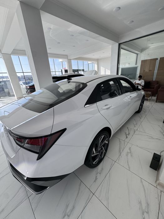 Hyundai Elantra 2024 restailing