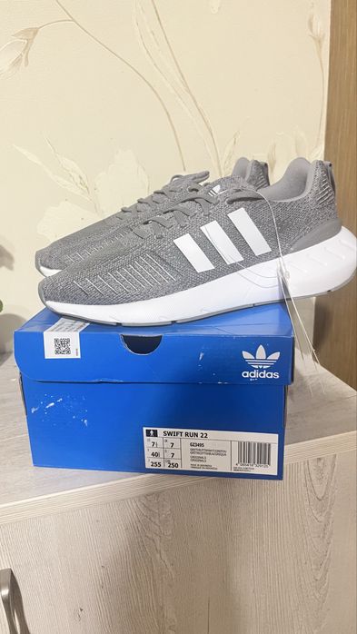 Swift run 22 adidas originals