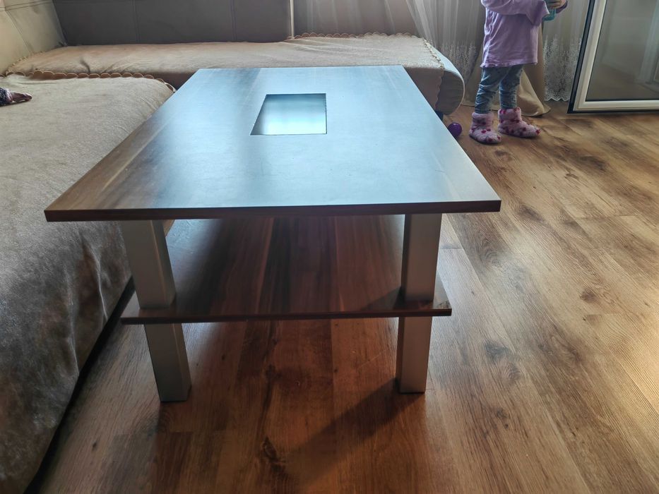 Холна маса от айко