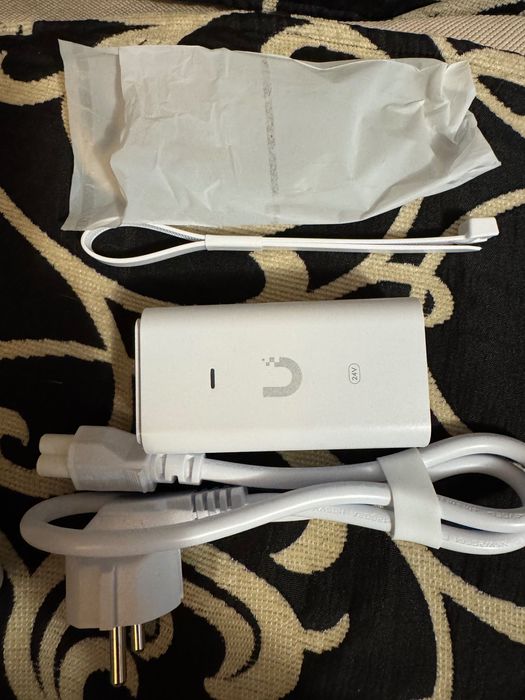Ubiquiti PoE Injector 24V