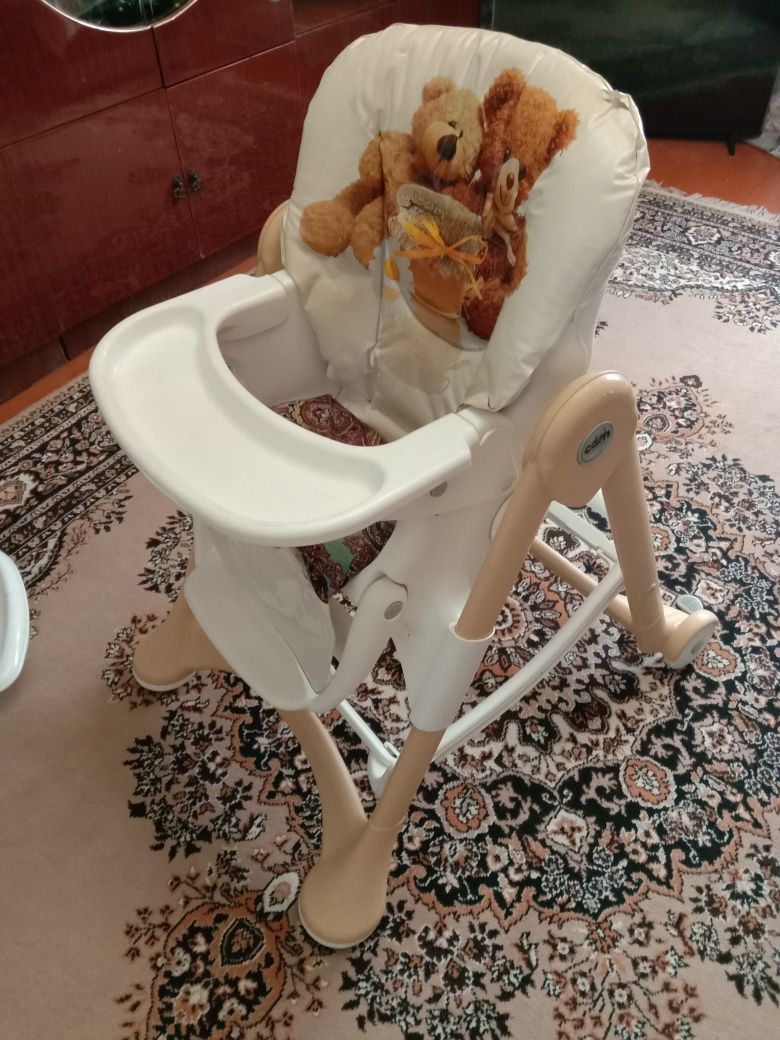 Продаю детский стул для кормления