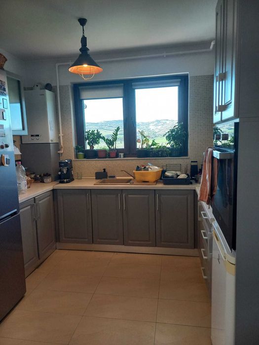Persoana fizica vand apartament de 3 camere in Gherla