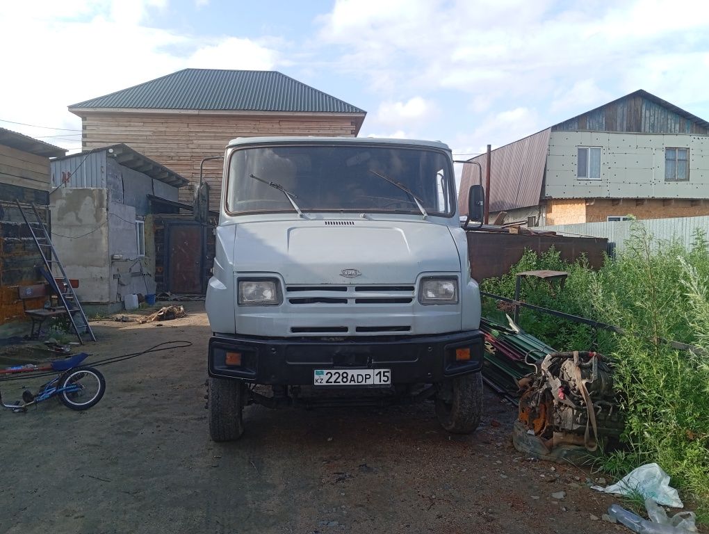 Продам зил 5301 бычек