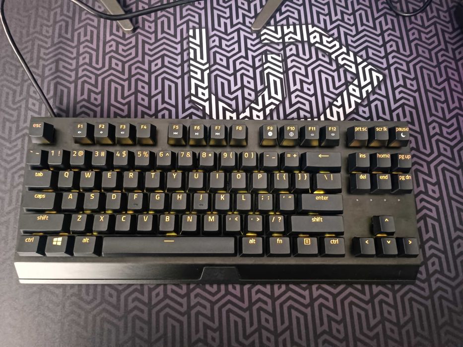 Razer Blackwidow V3 Tenkeylees механична клавиетура
