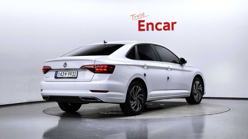 Volkswagen Jetta 1.4 TSI Premium   04